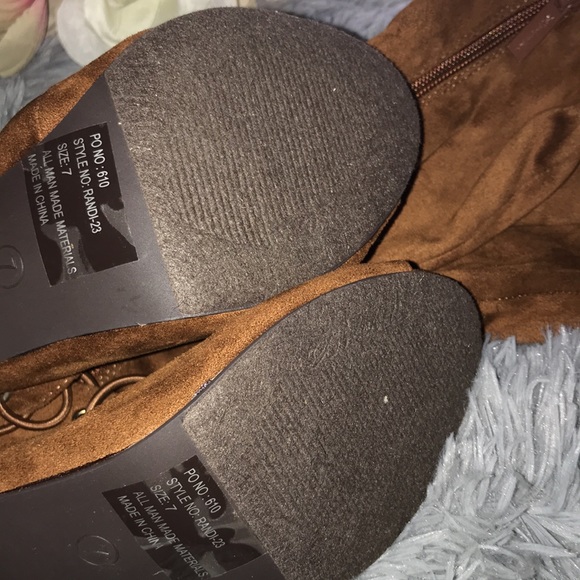 Brown lace up over the knee boots - Picture 6 of 9